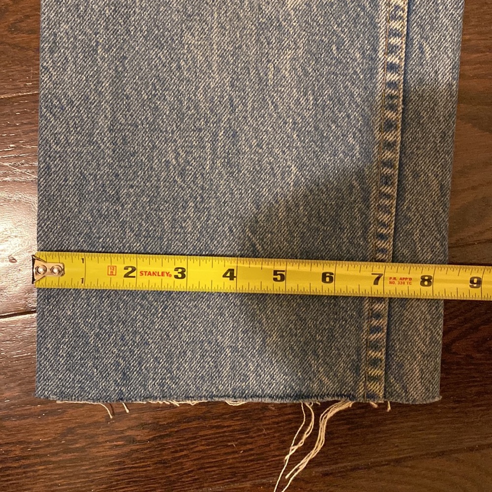 High Rise Vintage Levis - Picture 6 of 8